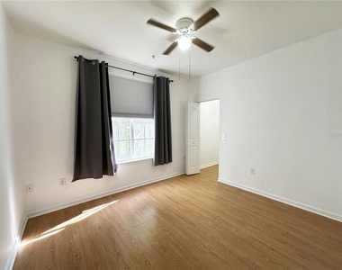 12843 Madison Pointe Circle - Photo Thumbnail 15