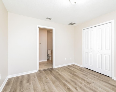 480 Danube Drive - Photo Thumbnail 11