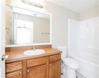 480 Danube Drive - Photo Thumbnail 9