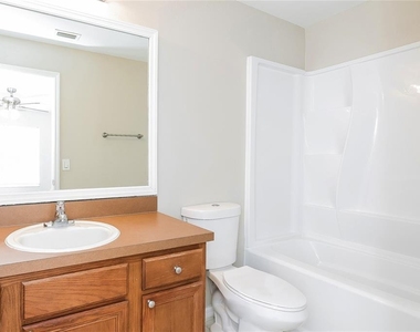480 Danube Drive - Photo Thumbnail 10