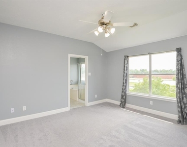 8755 Thistlemoor Lane - Photo Thumbnail 17