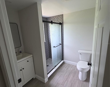 5101 Orange Avenue N - Photo Thumbnail 10