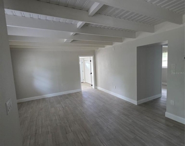 5101 Orange Avenue N - Photo Thumbnail 6