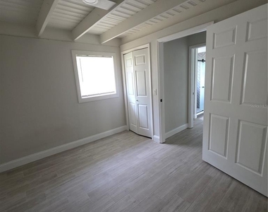 5101 Orange Avenue N - Photo Thumbnail 9