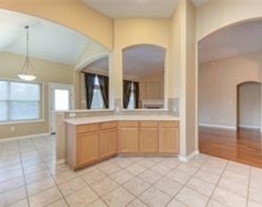 10507 Aster Crest Court - Photo Thumbnail 12