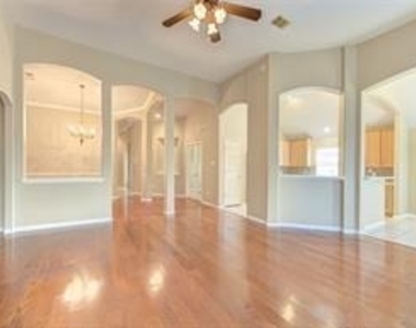 10507 Aster Crest Court - Photo Thumbnail 9
