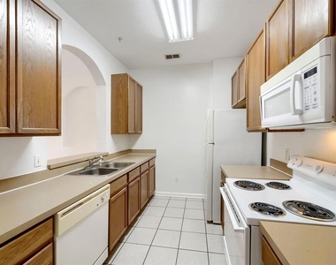 6466 Cava Alta Drive - Photo Thumbnail 4