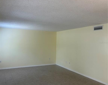 2513 N Alafaya Trail - Photo Thumbnail 17