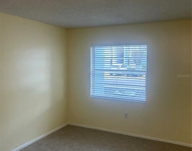 2513 N Alafaya Trail - Photo Thumbnail 13