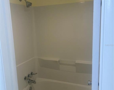 2513 N Alafaya Trail - Photo Thumbnail 16