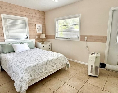 716 50th Street Court W - Photo Thumbnail 26