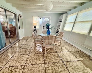 716 50th Street Court W - Photo Thumbnail 6