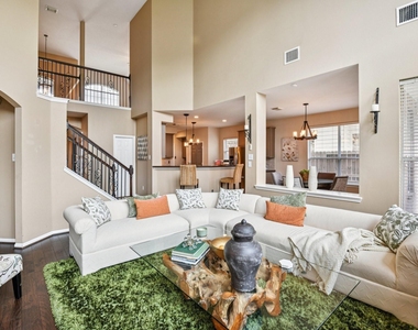17711 Creek Bluff Lane - Photo Thumbnail 3