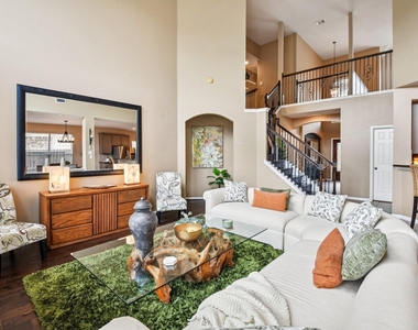 17711 Creek Bluff Lane - Photo Thumbnail 4