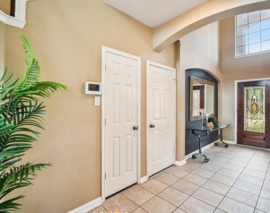 17711 Creek Bluff Lane - Photo Thumbnail 20