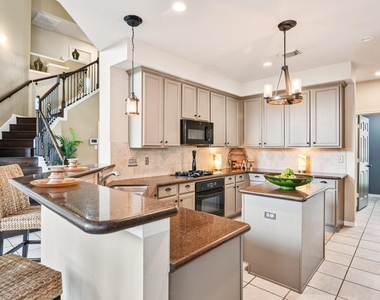 17711 Creek Bluff Lane - Photo Thumbnail 12