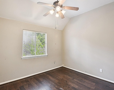 17711 Creek Bluff Lane - Photo Thumbnail 26