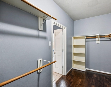 17711 Creek Bluff Lane - Photo Thumbnail 37
