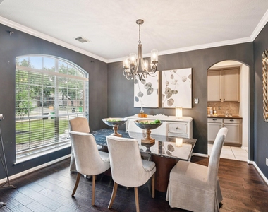 17711 Creek Bluff Lane - Photo Thumbnail 6