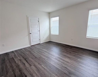 3057 Moulin Road - Photo Thumbnail 5