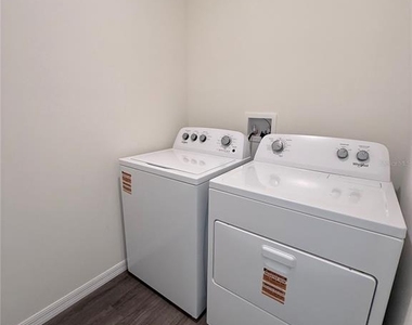 3057 Moulin Road - Photo Thumbnail 13