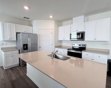 3057 Moulin Road - Photo Thumbnail 4