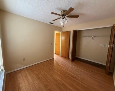 3207 Oakstand Lane - Photo Thumbnail 16