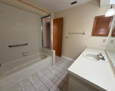 3207 Oakstand Lane - Photo Thumbnail 21