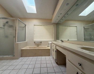 3207 Oakstand Lane - Photo Thumbnail 14