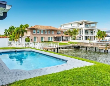 720 Capri Boulevard - Photo Thumbnail 52