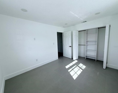720 Capri Boulevard - Photo Thumbnail 9