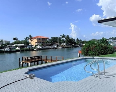 720 Capri Boulevard - Photo Thumbnail 28