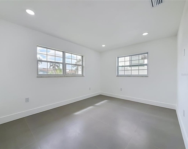 720 Capri Boulevard - Photo Thumbnail 28