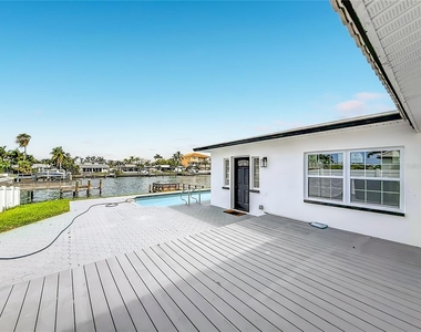 720 Capri Boulevard - Photo Thumbnail 39