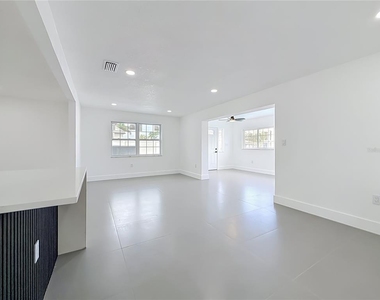 720 Capri Boulevard - Photo Thumbnail 17