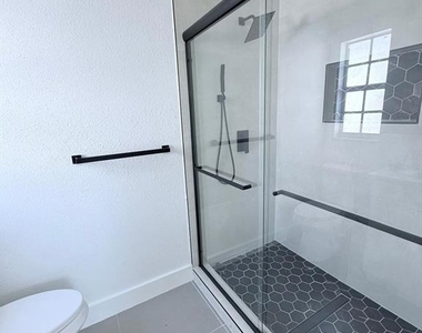 720 Capri Boulevard - Photo Thumbnail 13