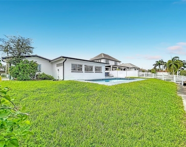 720 Capri Boulevard - Photo Thumbnail 48