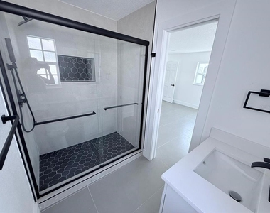 720 Capri Boulevard - Photo Thumbnail 19
