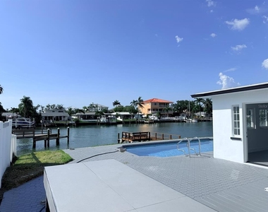 720 Capri Boulevard - Photo Thumbnail 26