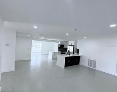 720 Capri Boulevard - Photo Thumbnail 1