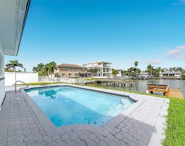 720 Capri Boulevard - Photo Thumbnail 45