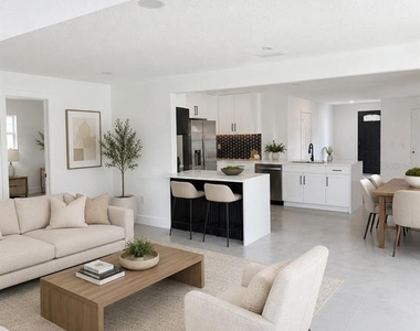 720 Capri Boulevard - Photo Thumbnail 2