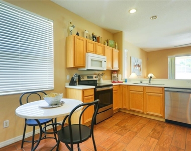 331 Henley Circle - Photo Thumbnail 12