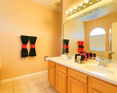 331 Henley Circle - Photo Thumbnail 18