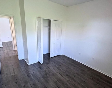 3637 Weatherfield Drive - Photo Thumbnail 14