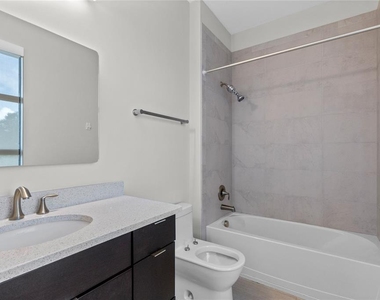 14105 Corrigan Avenue - Photo Thumbnail 10