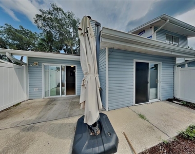 111 Hidden Arbor Court - Photo Thumbnail 15