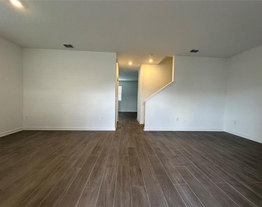3118 Addison Boulevard - Photo Thumbnail 13