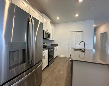 3118 Addison Boulevard - Photo Thumbnail 6