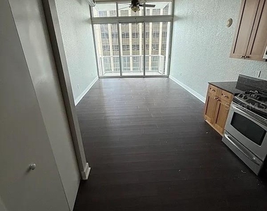 150 E Robinson Street - Photo Thumbnail 2